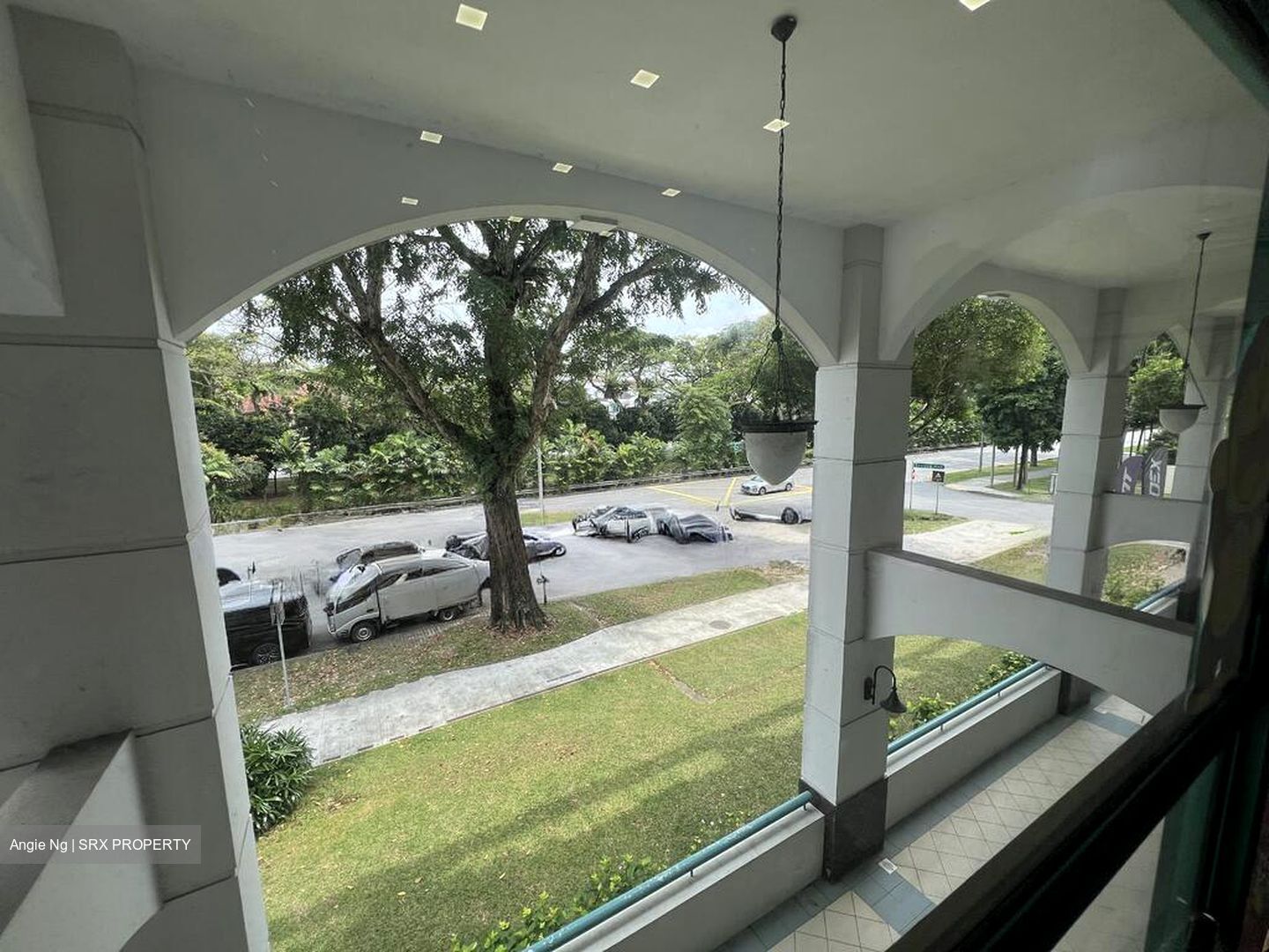 Linden Drive (D11), Retail #572979161